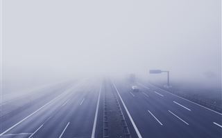 "КазАвтоЖол" предупредил водителей о тумане на дорогах