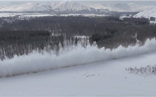 Продолжаются взрывные работы на реках Восточного Казахстана - видео