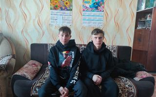Школьники спасли пенсионера во время пожара в селе на севере Казахстана 