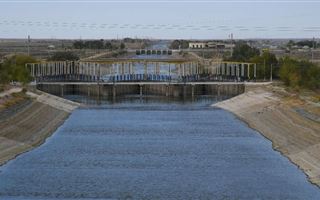 Из-за паводка прорвало водохранилище в Актюбинской области