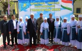3500 тонн гуманитарной помощи из Таджикистана получил Казахстан