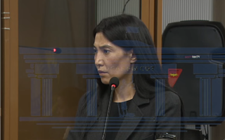 "Мне везет как утопленнику" - в суд пришла женщина, с которой Бишимбаев встречался в день смерти Салтанат Нукеновой