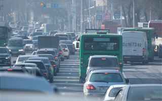В Алматы необходимо снизить количество личного авто — эксперт