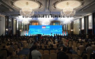 Глава государства выступил на Казахско-Сингапурском бизнес-форуме