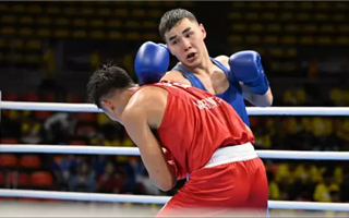 Боксер из Казахстана побил "Золотого мальчика" в отборе на Олимпиаду