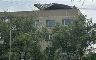 В Семее обрушилась крыша пятиэтажного дома