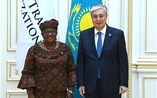 Токаев встретился с Генеральным директором ВТО Нгози Оконджо-Ивеалой