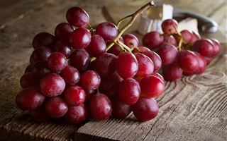 Чем полезен и чем вреден виноград, рассказал диетолог