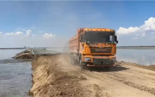 Автодорогу Атырау-Уральск, размытую после паводков, восстановили на 80%