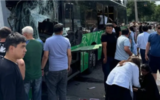 Стало известно о состоянии пострадавших в смертельном ДТП с автобусом в Алматы