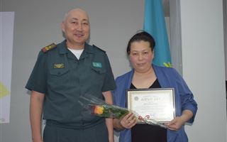 Волонтеров, которые боролись с паводками, наградили в Акмолинской области