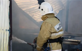 В Акмолинской области огнеборцы потушили три тонны горящего сена