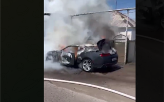 В Карагандинской области потушили горящий автомобиль