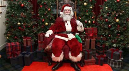 Поздравление Санта-Клаусов из Жанаозена попало на видео 