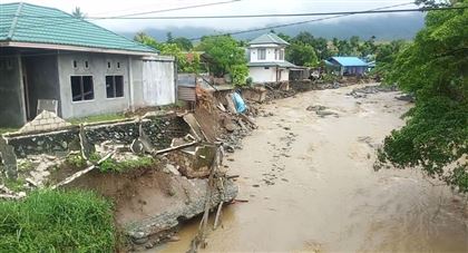 В Индонезии в результате наводнения погибли 53 человека