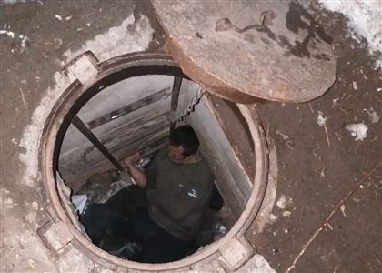 В Павлодаре в колодцах теплотрасс обнаружили 50 человек