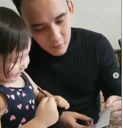 Сын Розы Рымбаевой растрогал фанатов милым видео с племянницей