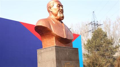 В Алматы открыли памятник Абаю