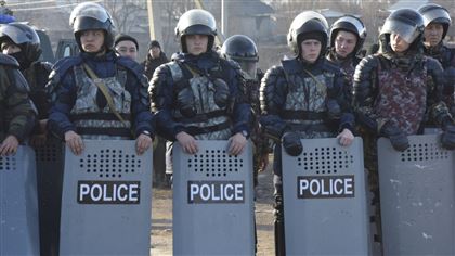 Более 15 полицейских пострадали в конфликте в Кордае