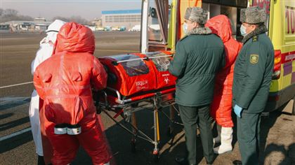 Главный санитарный врач Казахстана рассказал о состоянии прилетевших из Китая казахстанцев