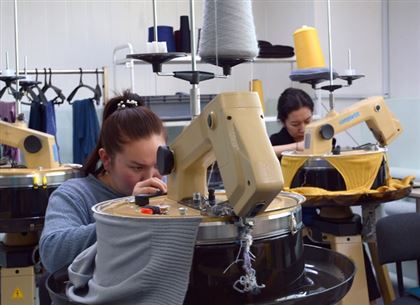 Надежды одежды: почему казахстанские швейные фабрики вынуждены работать для других стран