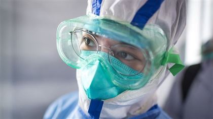 В Китае за сутки зафиксировали более 4 тыс новых случаев заболевания коронавирусом