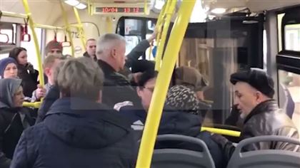 Семейную пару из Китая выгнали из автобуса в России из-за кашля