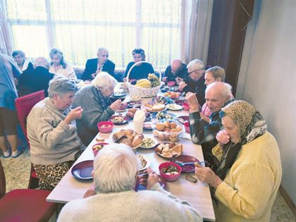 Как живут старики в частных домах престарелых Казахстана