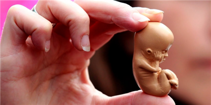 О проблеме абортов среди несовершеннолетних в Казахстане рассказал министр