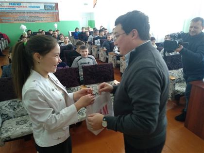"Мелодии волшебства": казахстанским детским домам подарили современное оборудование
