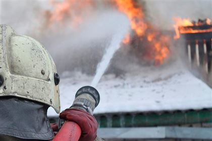 В Костанае из-за пожара эвакуировали 35 жителей дома