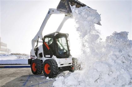 Свыше тысячи кубометров снега вывезли в Костанайской области