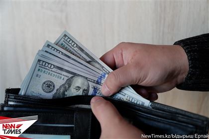 В Алматы только три обменника продают доллары