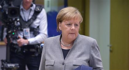 Меркель пребывает на карантине после контакта с зараженным врачом 