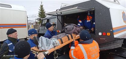 Спасатели в ВКО из снежного плена вызволили 63-летнюю женщину, повредившую ногу