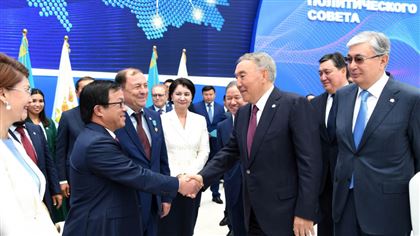 Назарбаев: Все ресурсы Nur Otan переориентированы на поддержку инициатив Президента в борьбе с коронавирусом