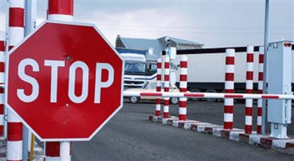 Казахстан закрывает 20 автомобильных пунктов пропуска на отдельных участках госграницы