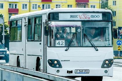 В Усть-Каменогорске на 30 процентов сократят работу общественного транспорта