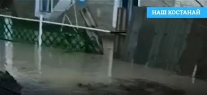 В Костанайской области десяток домов затопило паводковыми водами