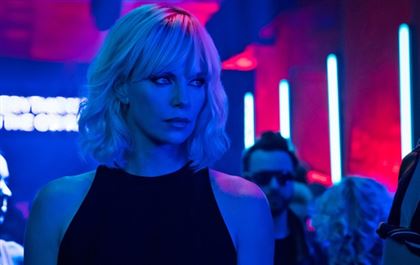 Netflix снимет продолжение ленты "Взрывная блондинка"