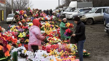 Жителям Алматы рекомендовано не посещать кладбища в Родительский день