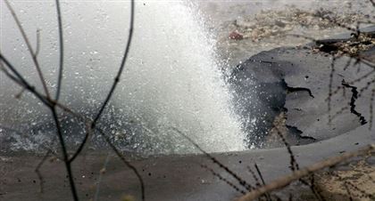 В Алматы прорвало трубопровод с кипятком