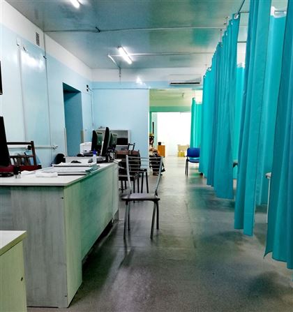 «Без денег, без средств к существованию»: массово заразившиеся коронавирусом врачи лишились работы