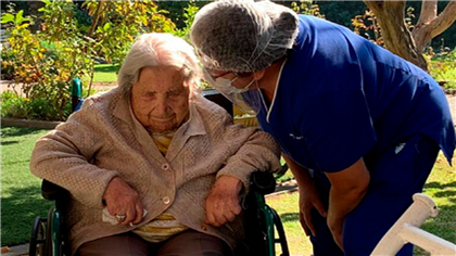 111-летняя женщина победила коронавирус и установила рекорд