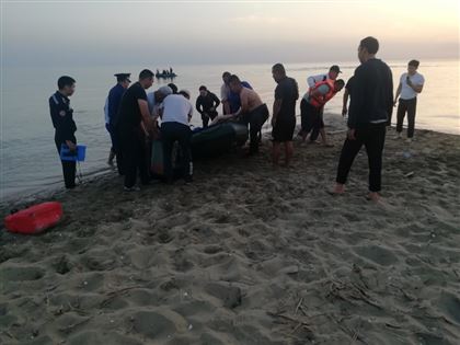 В Актау спасатели обнаружили в море тело 16-летнего подростка 