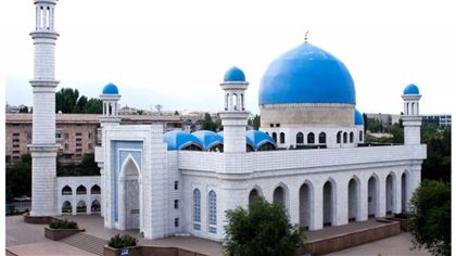 В Алматы не разрешили читать коллективный намаз в мечетях