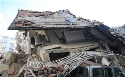 Более 15 человек пострадали при землетрясении в Турции