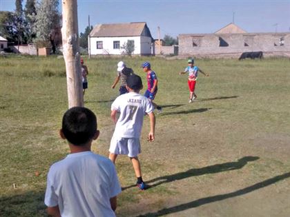 Вне игры: Как жамбылские чиновники детей футбола лишили
