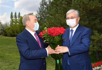 "Он – великий сын казахского народа": Токаев поздравил Назарбаева