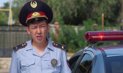 Брань, оскорбления, нападение и огромный стеб: кто из казахстанских звезд "порочил честь" отечественных стражей порядка